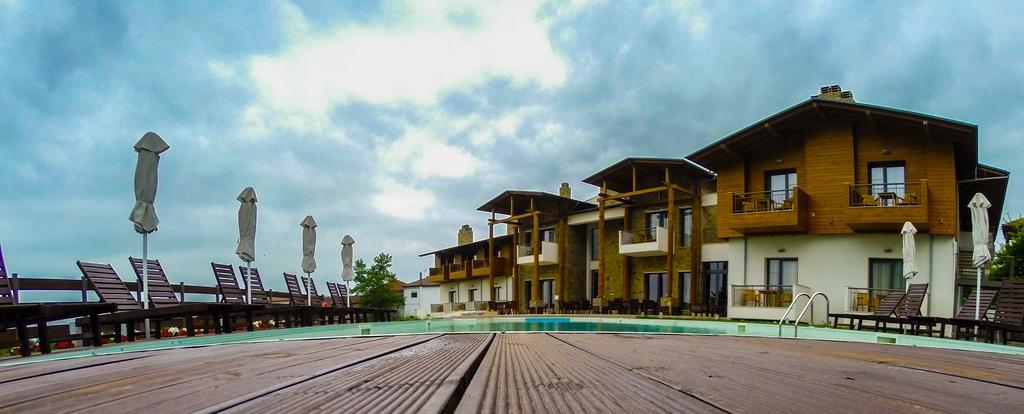 Irene'S Resort Като-Лутраки Экстерьер фото